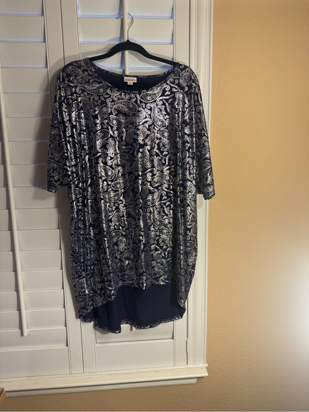 LuLaRoe Navy Tunic with Silver Metallic Paisley Irma